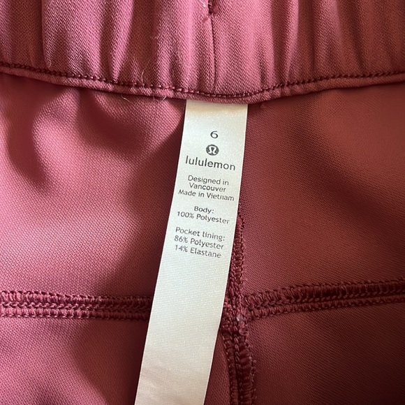 Lululemon running shorts size 6 XS - Picture 2 of 5